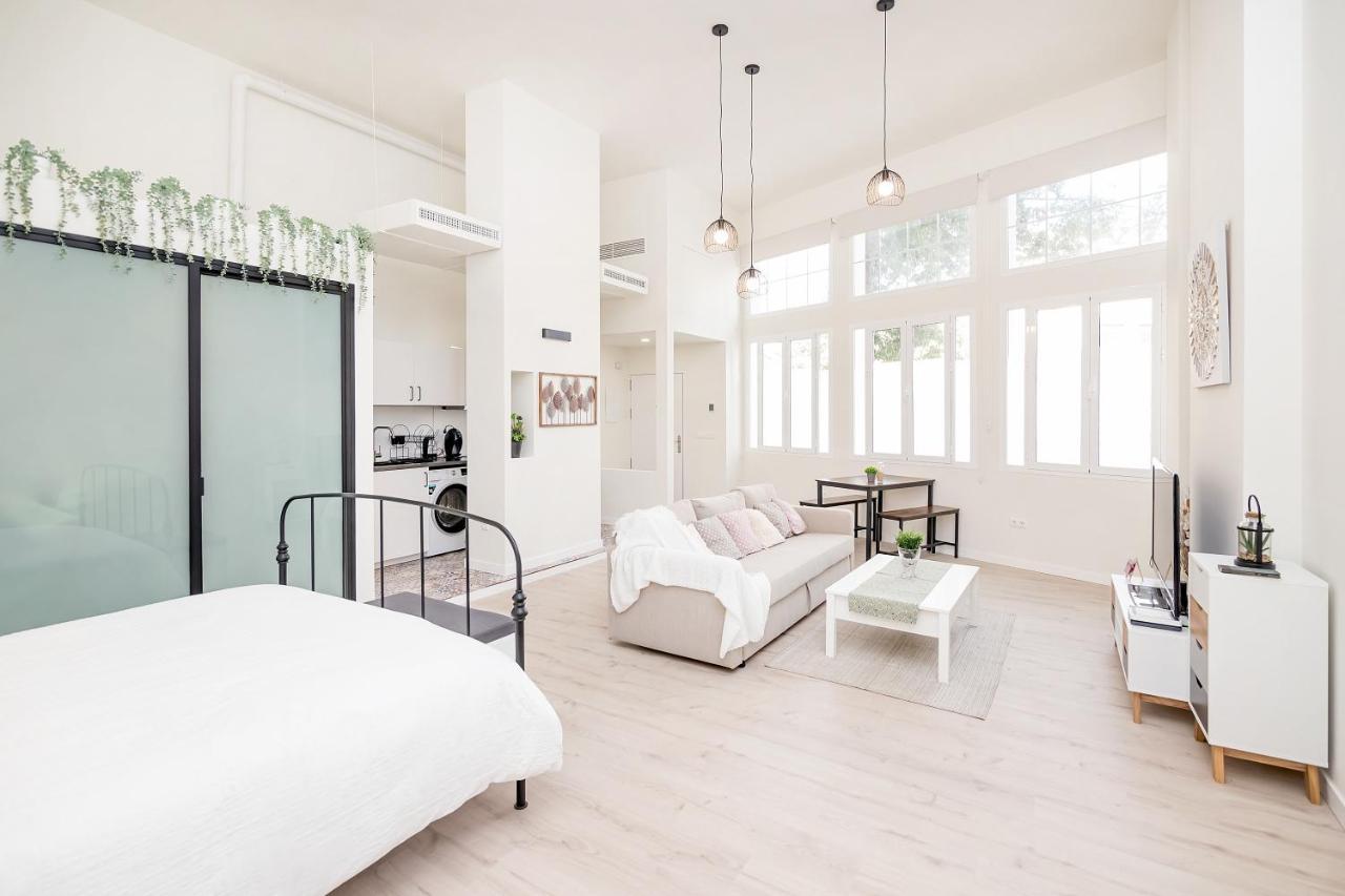 Bhost - Loft El Angel Lägenhet Málaga Exteriör bild