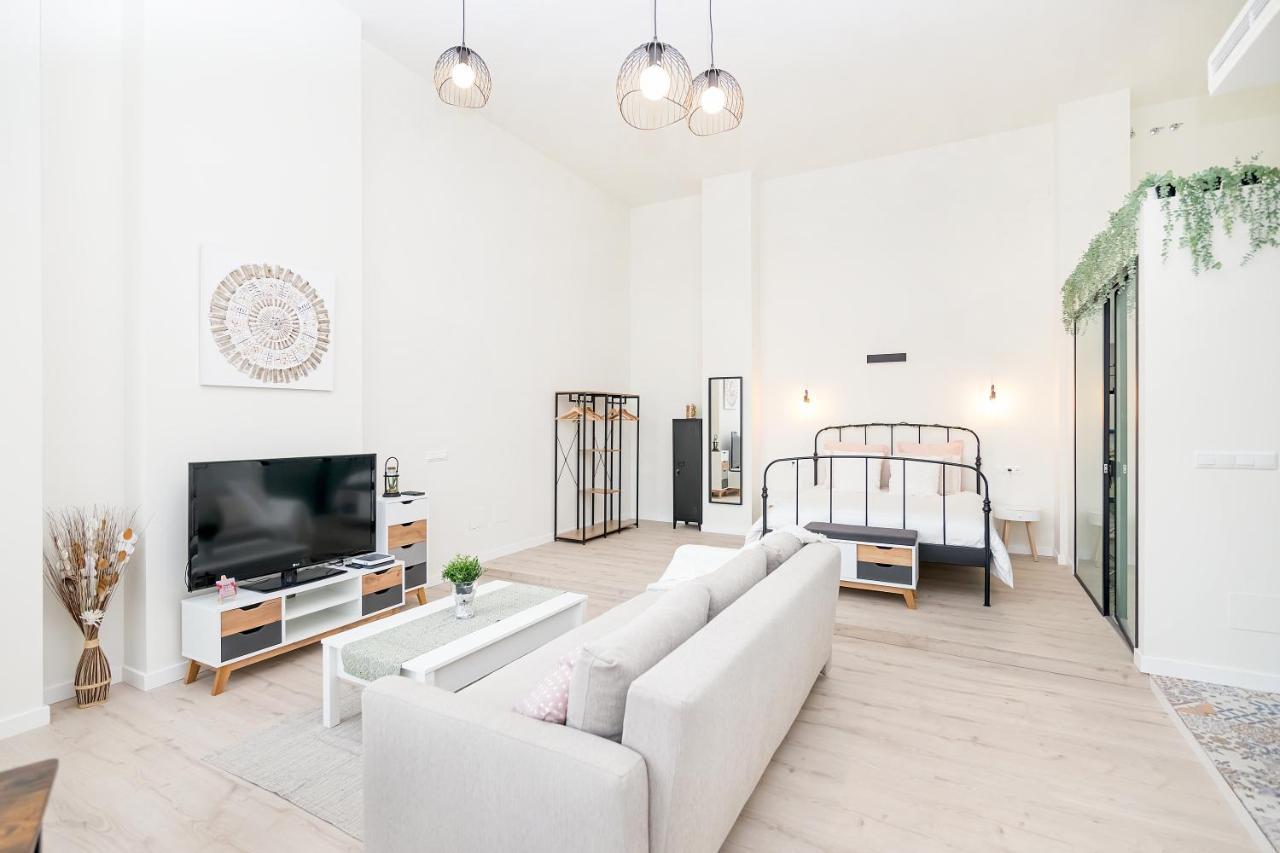 Bhost - Loft El Angel Lägenhet Málaga Exteriör bild